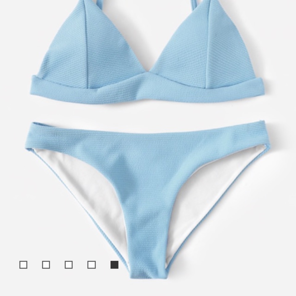🎉 Bottoms Blue Seam Detail Bikini! - Picture 5 of 7